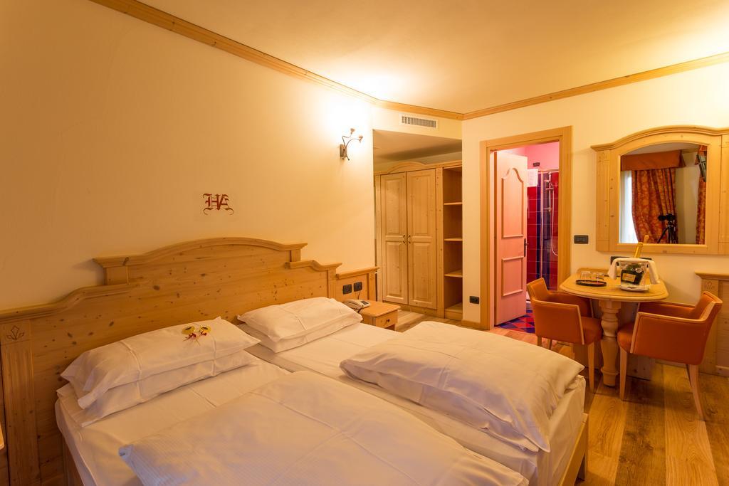 Hotel Arisch أبريكا الغرفة الصورة